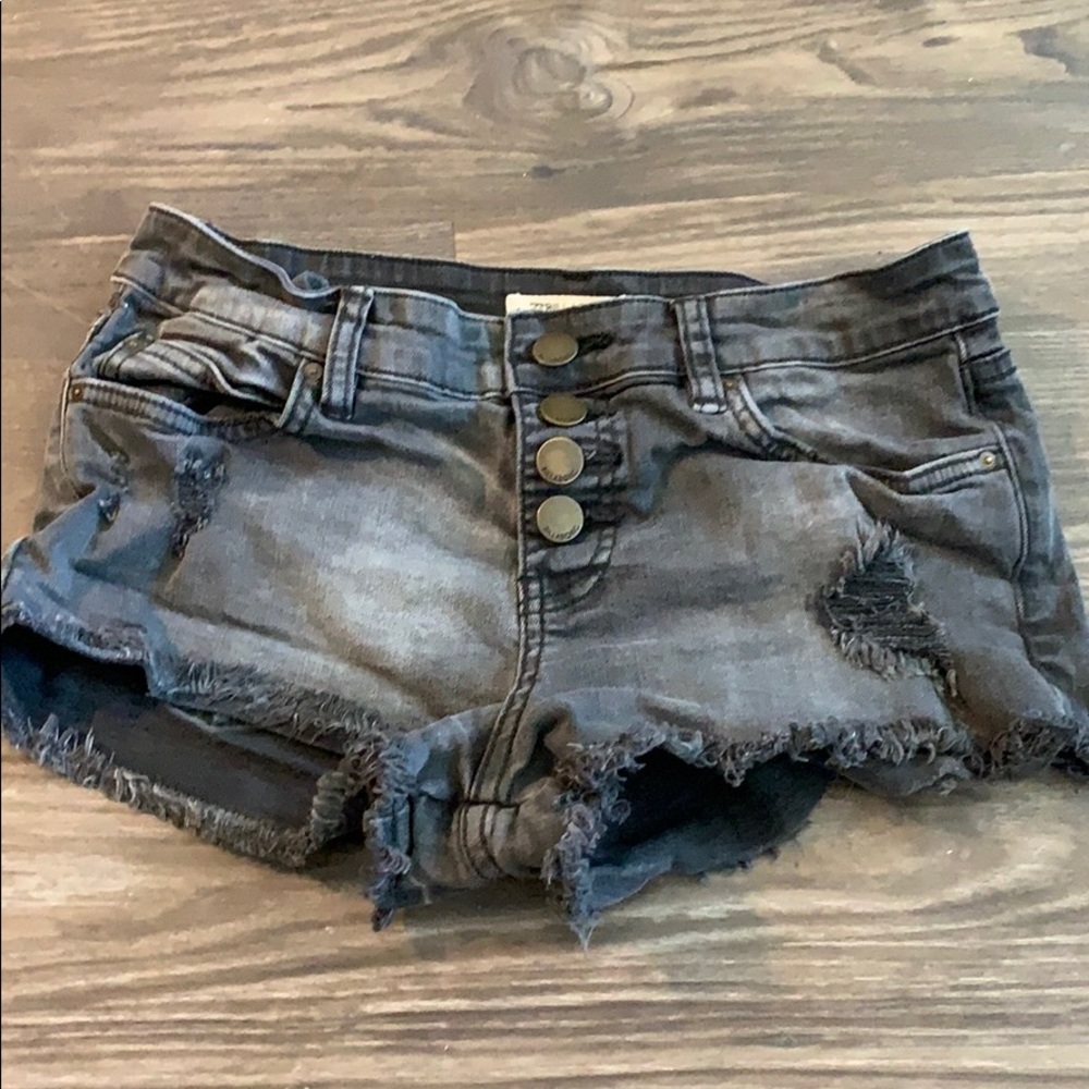 Love these but they don’t fit me anymore :(